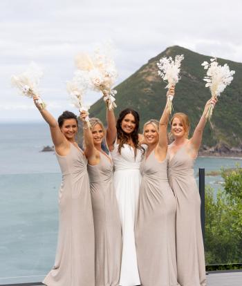 Bride & Bridesmaids